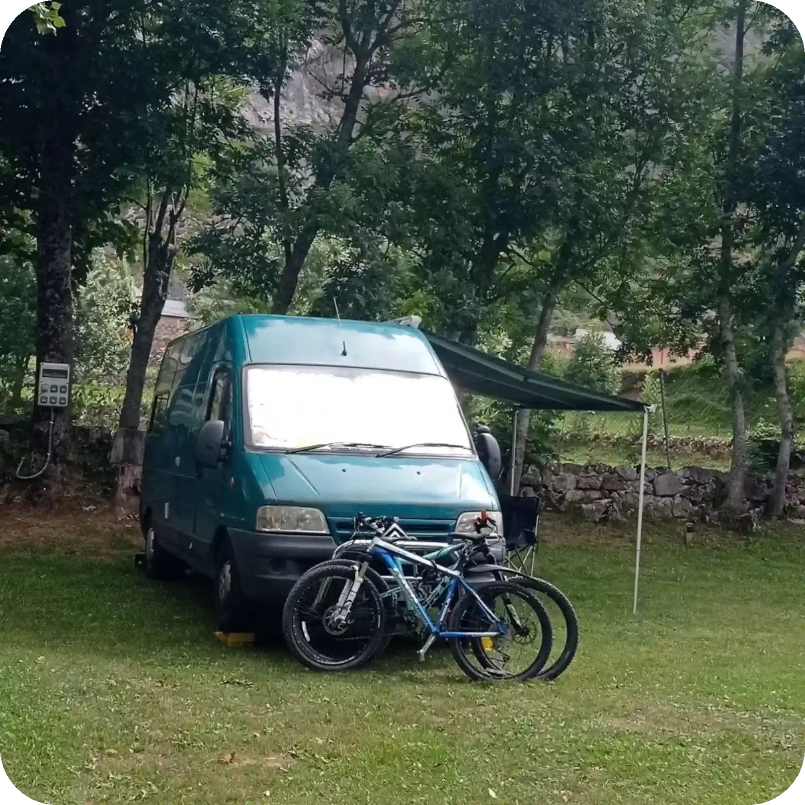 Motor caravan and camper area in Somiedo
