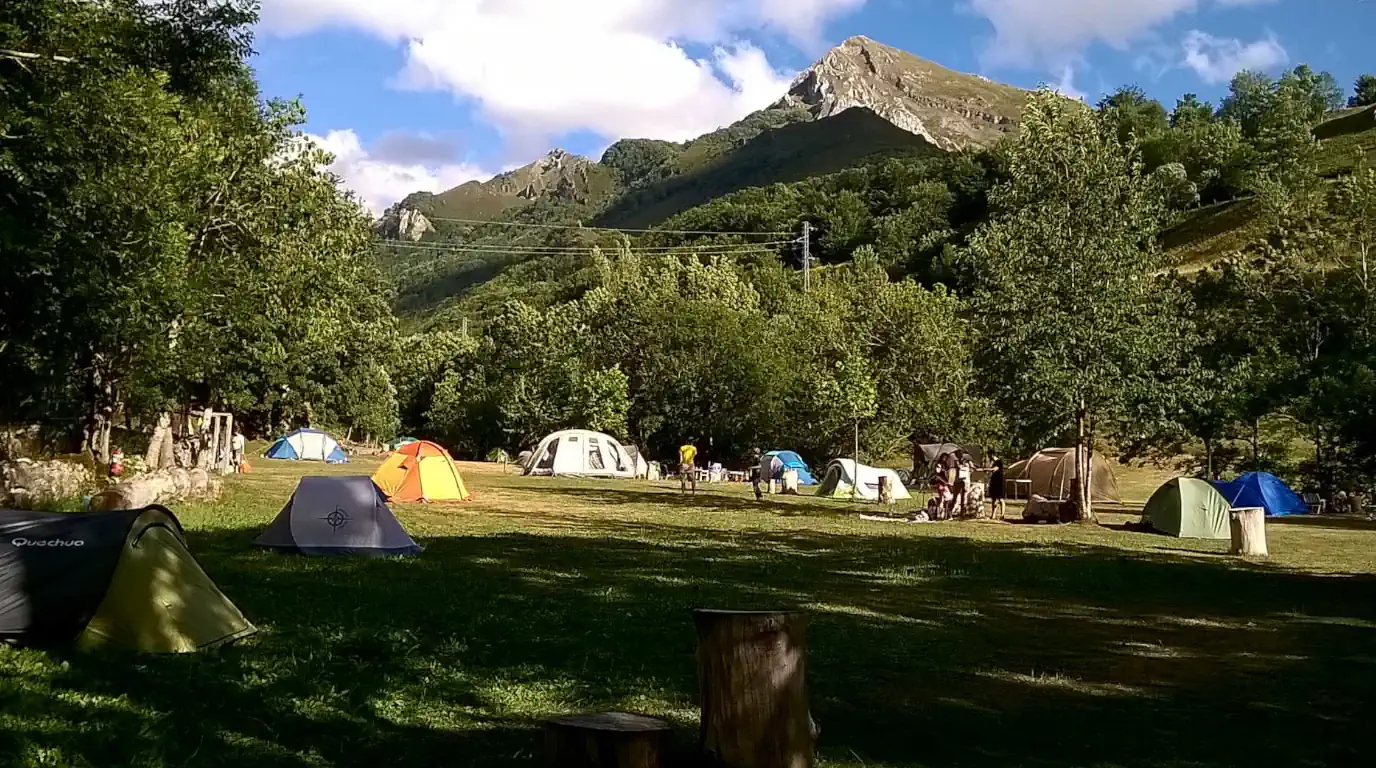 Área de Acampada Natural en el Camping Lagos de Somiedo